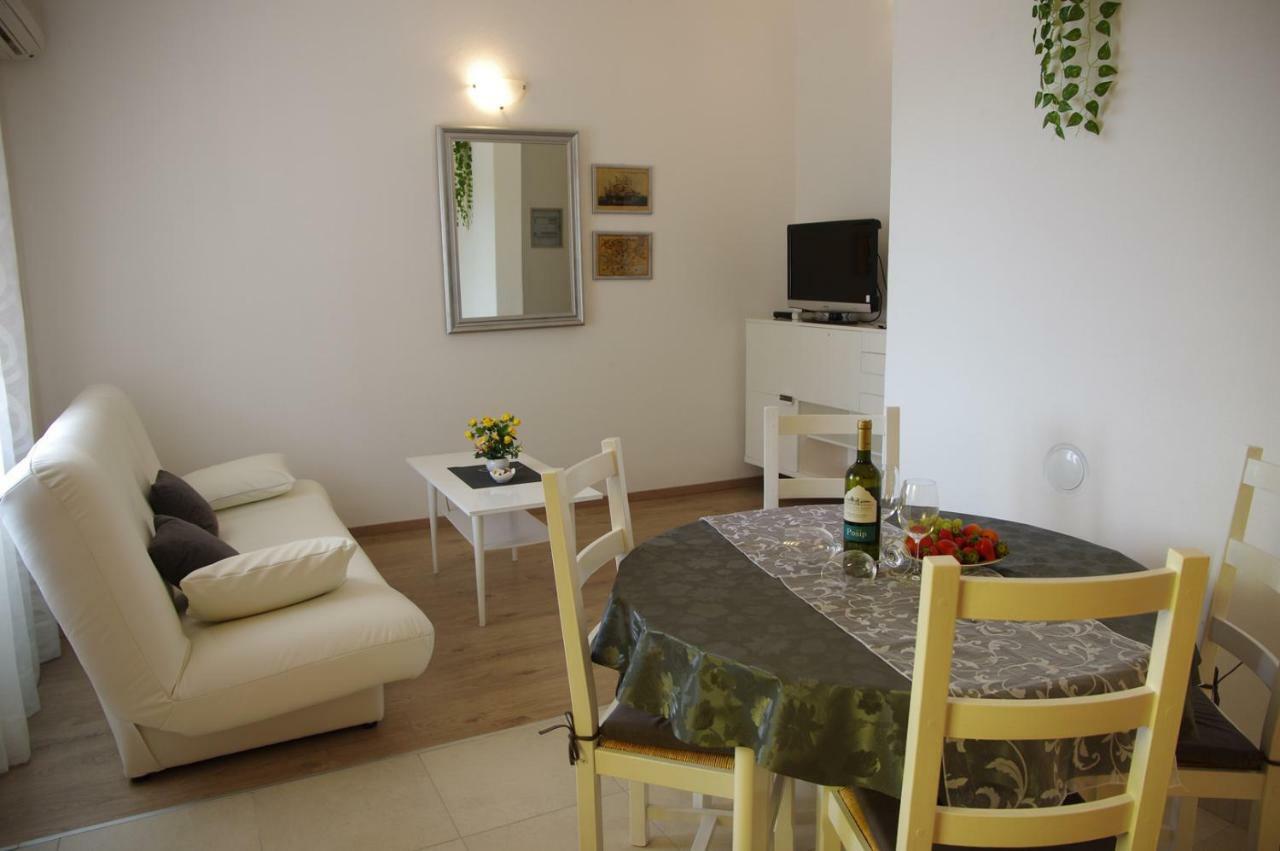 Apartments Sonja Podgora Exterior foto